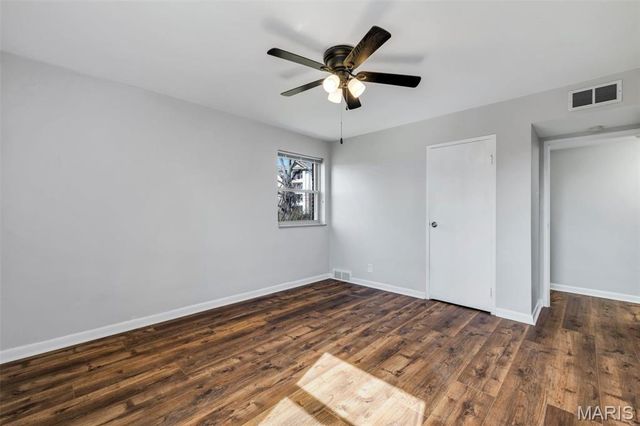 3 Delcrest Court 102, University City, MO 63124