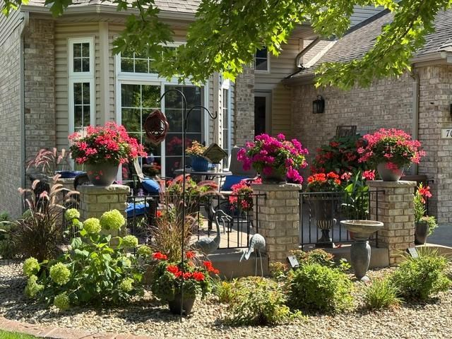 7013 Connelly Court, Savage, MN 55378