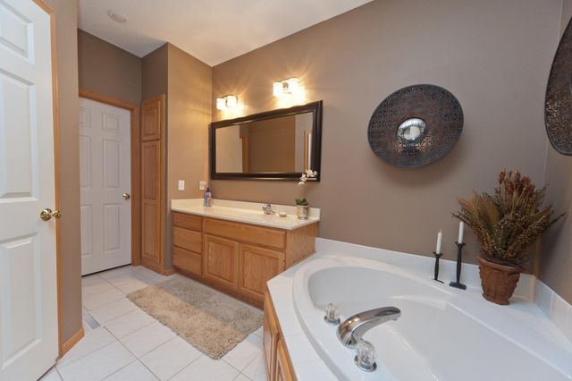 7013 Connelly Court, Savage, MN 55378