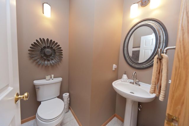 7013 Connelly Court, Savage, MN 55378