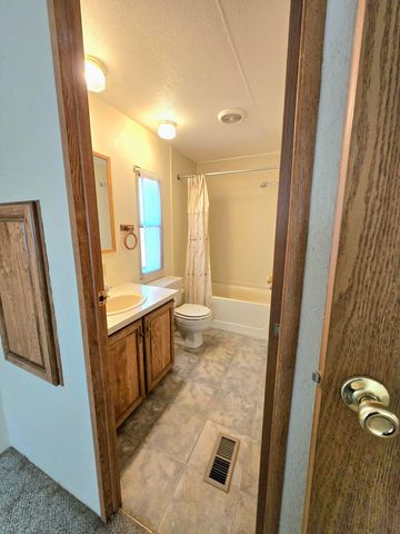 51924 Mowich Lane, La Pine, OR 97739