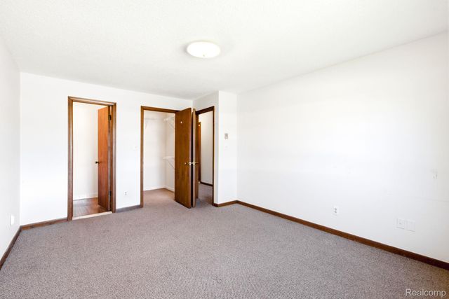 1900 River Road 2, Marysville, MI 48040