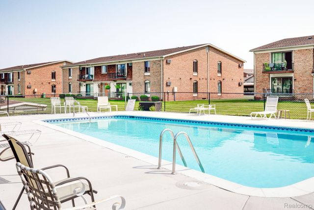 1900 River Road 2, Marysville, MI 48040