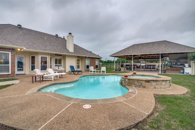 11515 County Road 483, Lavon, TX 75166