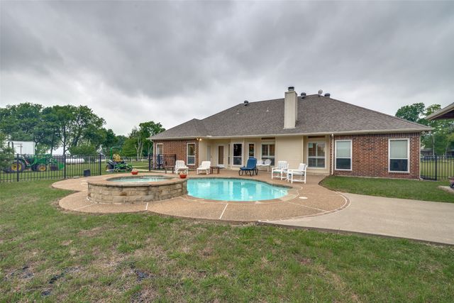 11515 County Road 483, Lavon, TX 75166