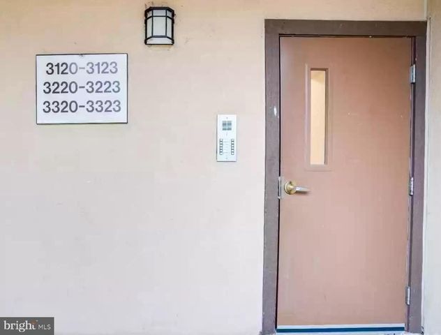 3121 SAYRE DR, Princeton, NJ 08540