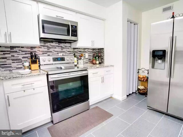 3121 SAYRE DR, Princeton, NJ 08540