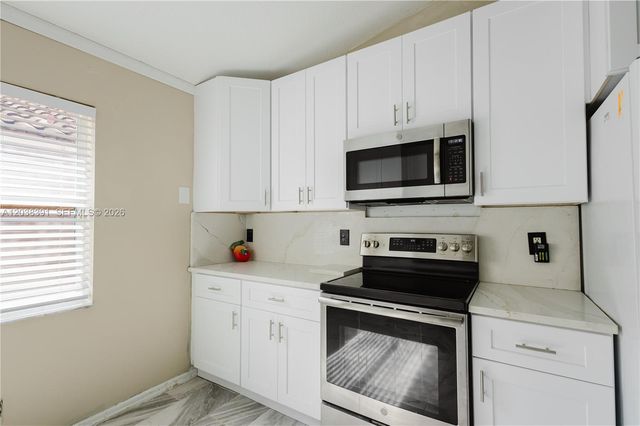 7577 Caprio Drive, Boynton Beach, FL 33472