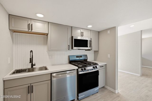 2876-2882 N Edith Boulevard, Tucson, AZ 85716