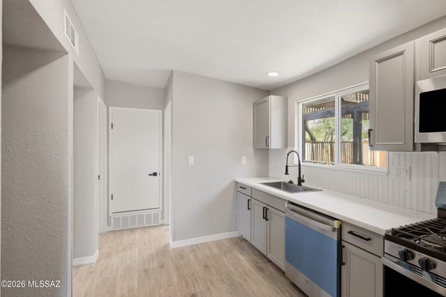 2876-2882 N Edith Boulevard, Tucson, AZ 85716