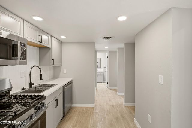 2876-2882 N Edith Boulevard, Tucson, AZ 85716