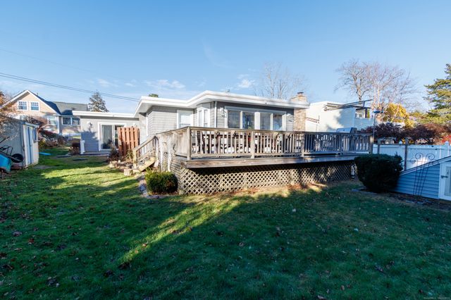 18 Bay Street, Guilford, CT 06437