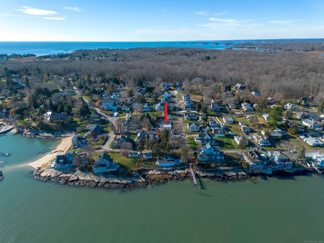 18 Bay Street, Guilford, CT 06437