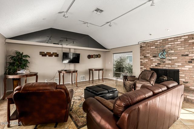 5525 E THOMAS Road Q4, Phoenix, AZ 85018