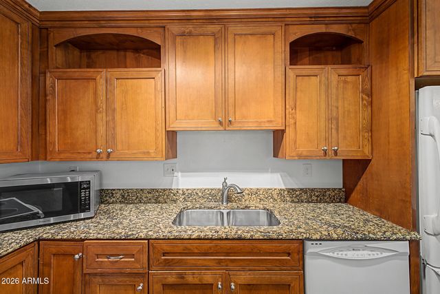 5525 E THOMAS Road Q4, Phoenix, AZ 85018