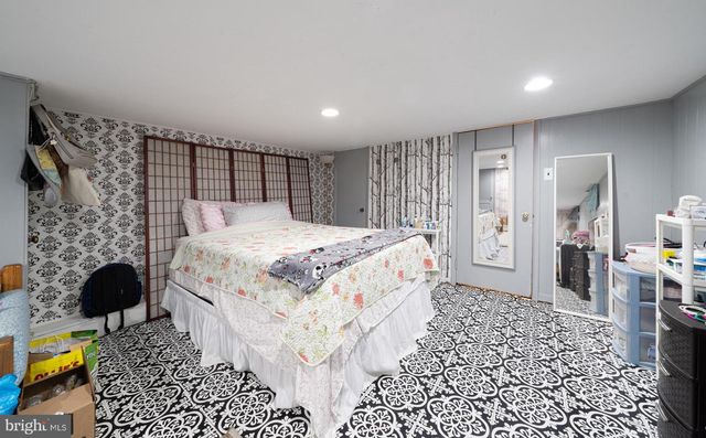 3223 STRICKLAND ST, Baltimore, MD 21229