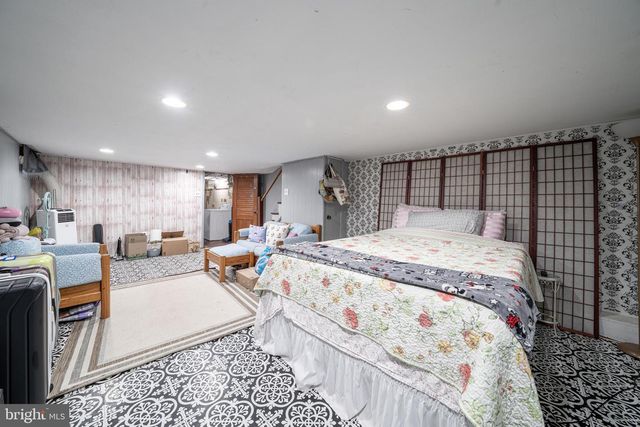 3223 STRICKLAND ST, Baltimore, MD 21229