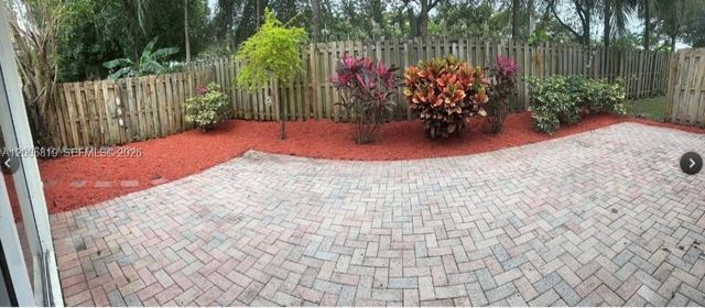 4268 NE 9th St, Homestead, FL 33033