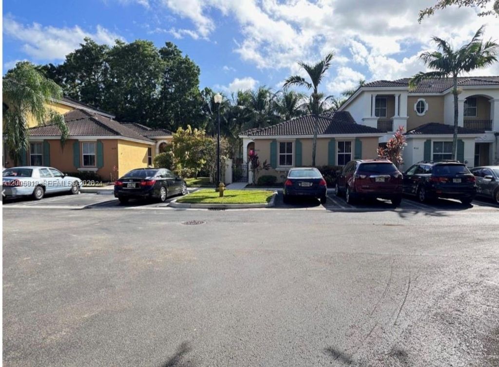 4268 NE 9th St, Homestead, FL 33033