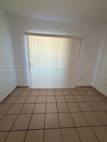 8990 SW 24th St 215, Miami, FL 33165