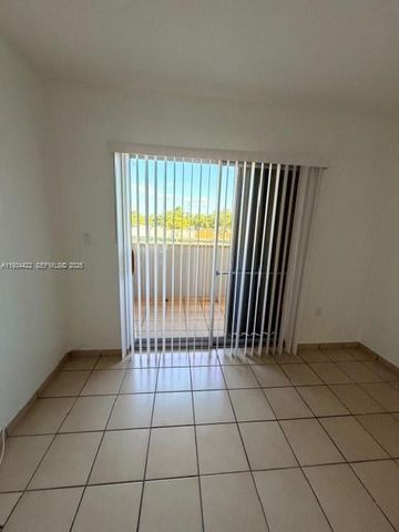 8990 SW 24th St 215, Miami, FL 33165