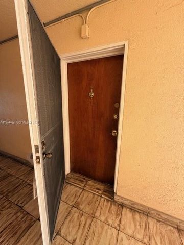 8990 SW 24th St 215, Miami, FL 33165