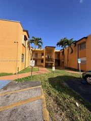 8990 SW 24th St 215, Miami, FL 33165