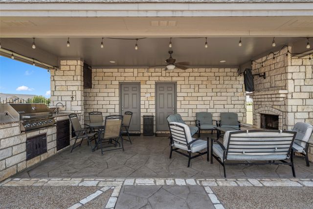 175 Ranchcrest Road, Lorena, TX 76655