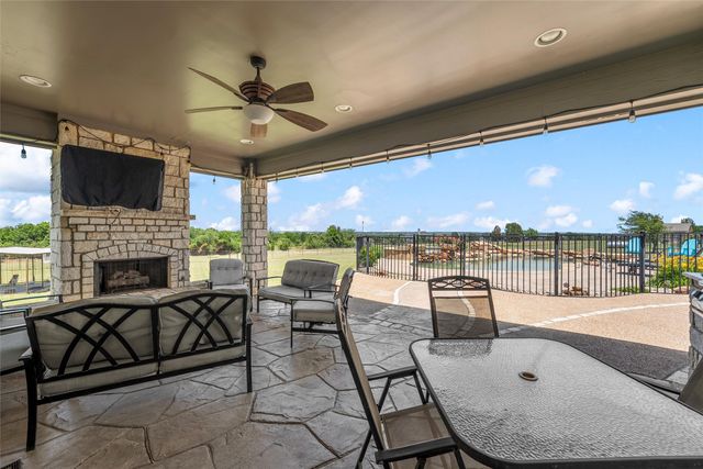 175 Ranchcrest Road, Lorena, TX 76655