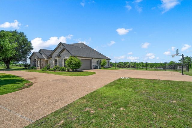 175 Ranchcrest Road, Lorena, TX 76655