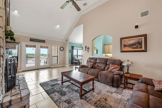 175 Ranchcrest Road, Lorena, TX 76655