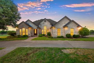 175 Ranchcrest Road, Lorena, TX 76655