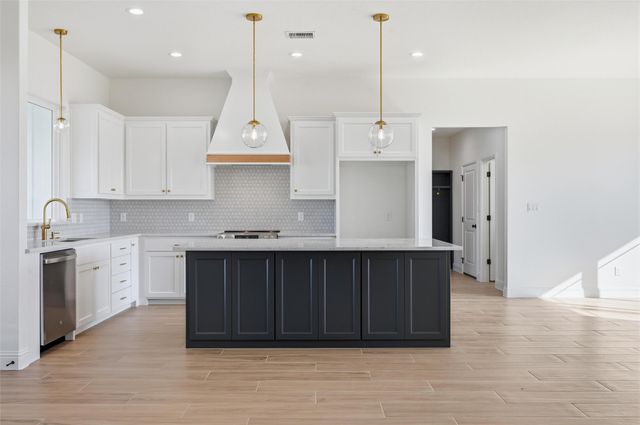 1033 Arbor Vista Drive, Azle, TX 76023