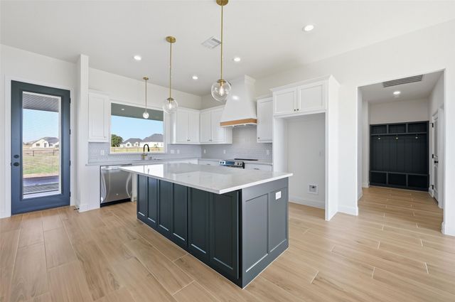 1033 Arbor Vista Drive, Azle, TX 76023