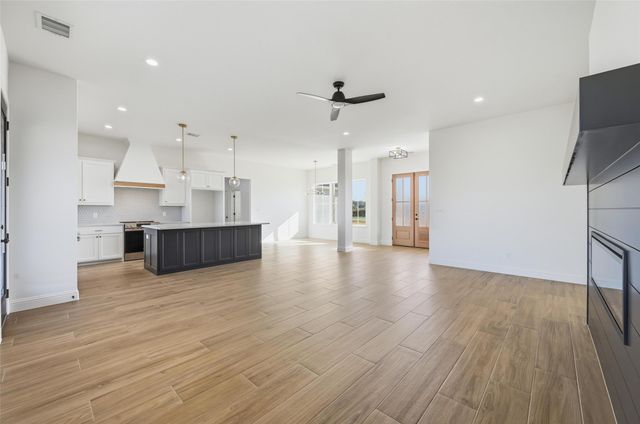 1033 Arbor Vista Drive, Azle, TX 76023