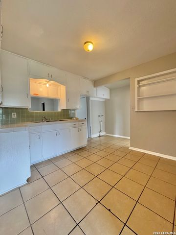 1923 Valencia, San Antonio, TX 78237