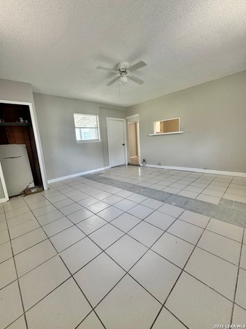 1923 Valencia, San Antonio, TX 78237