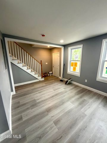 804 Arch Street, Schenectady, NY 12307