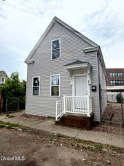 804 Arch Street, Schenectady, NY 12307