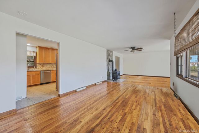 295 Willow Terrace Lane, Orient, NY 11957