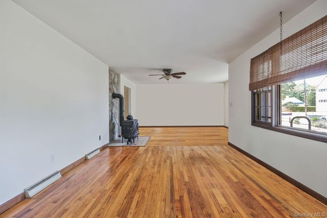 295 Willow Terrace Lane, Orient, NY 11957