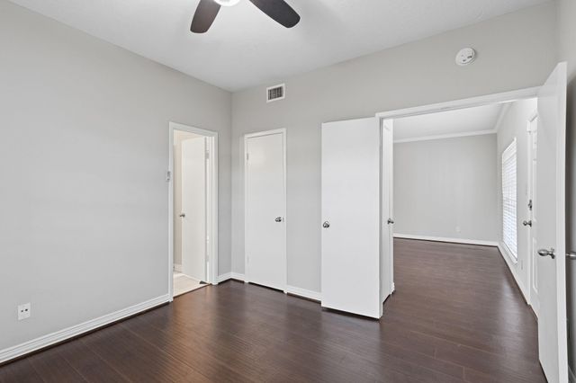 2626 Holly Hall 715, Houston, TX 77054