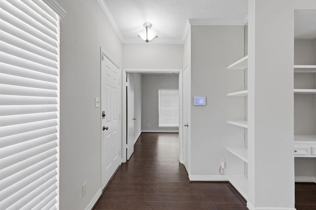 2626 Holly Hall 715, Houston, TX 77054