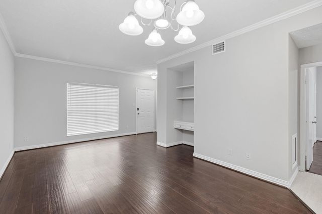 2626 Holly Hall 715, Houston, TX 77054