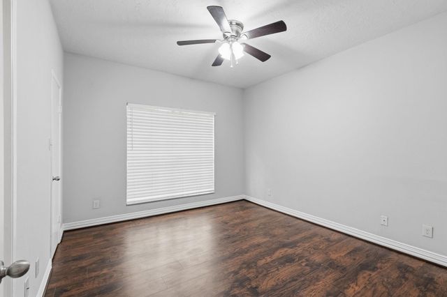 2626 Holly Hall 715, Houston, TX 77054