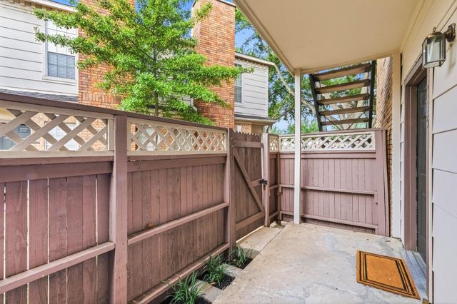 2626 Holly Hall 715, Houston, TX 77054