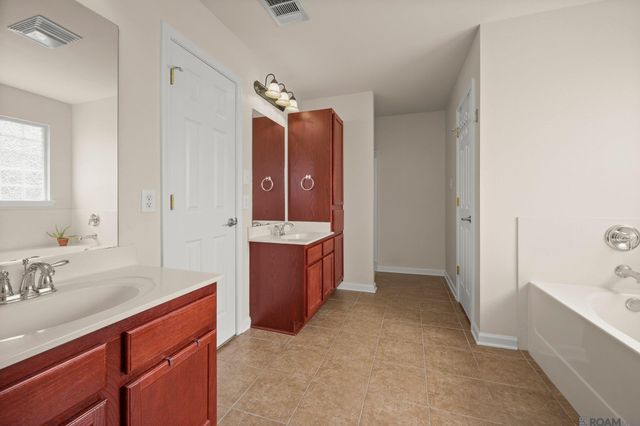 26017 Big Ben Dr, Denham Springs, LA 70726