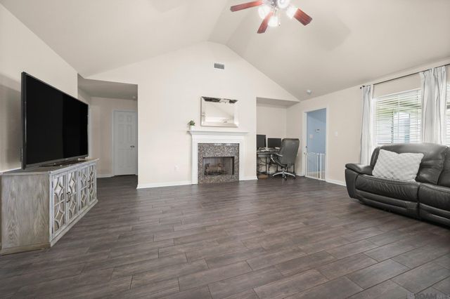 26017 Big Ben Dr, Denham Springs, LA 70726