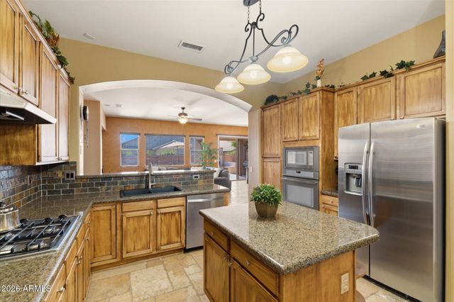 4821 E KIRKLAND Road, Phoenix, AZ 85054