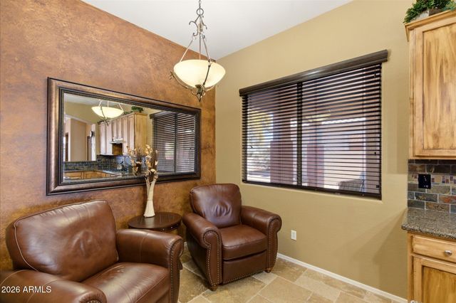 4821 E KIRKLAND Road, Phoenix, AZ 85054